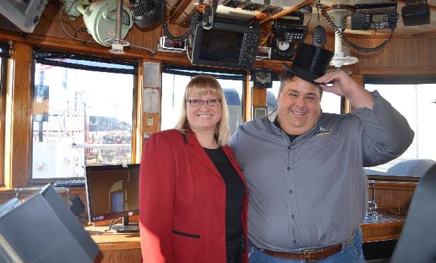 A tip of the Top Hat welcomes first vessel of 2017 to the Port of Hamilton